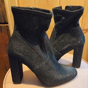 Steve Madden zipper stretch booties. Size 7.5